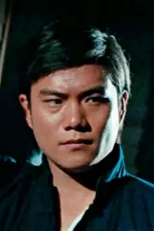 James Tien Chuen como: Shaolin Instructor