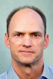 Brian Stepanek como: Dad / Todd / Cargo Shorts Henchman (voice)