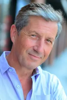 Charles Shaughnessy como: Prince Charles