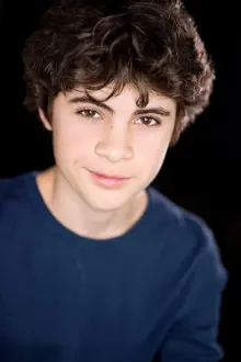 Hunter Dillon como: Rodrick Heffley (voice)