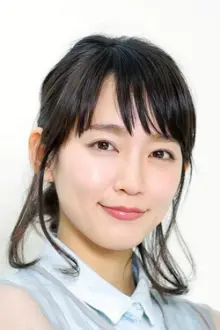 Riho Yoshioka como: Emi Kagemi