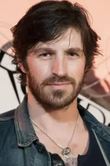 Eoin Macken como: The Man