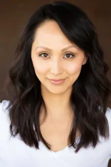 Linda Park como: Elise