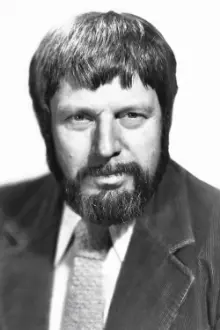 Theodore Bikel como: Dr. Willem Bloem