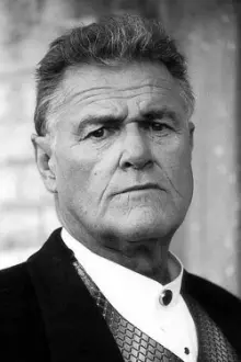 Charles Napier como: Donnelly