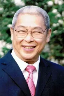 Lau Siu-Ming como: Uncle Cheung