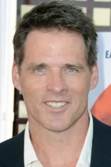 Ben Browder como: Brandon Davis