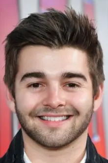 Jack Griffo como: Vance