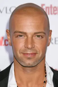 Joey Lawrence como: Magic Shoe Store Owner