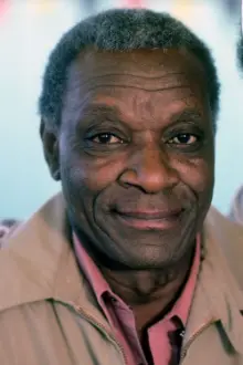 Moses Gunn como: George Beifus