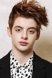 Thomas Barbusca como: Chip Pemberton