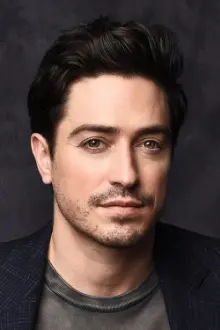 Ben Feldman como: Adam Forrest