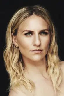 Mickey Sumner como: Robin