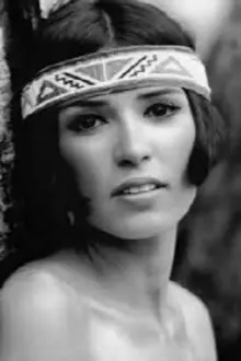 Sacheen Littlefeather como: 