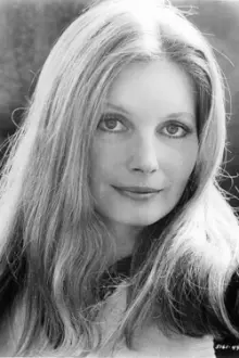 Catherine Schell como: Queen Lana