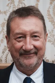 Steven Knight como: Ele mesmo