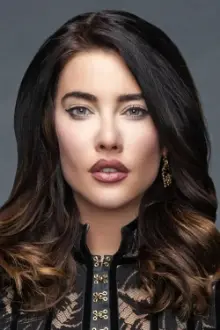 Jacqueline MacInnes Wood como: Laurel / Jane