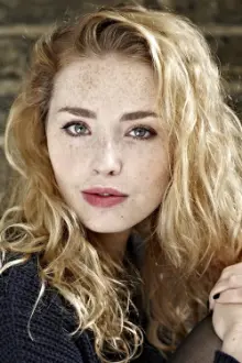 Freya Mavor como: Girl