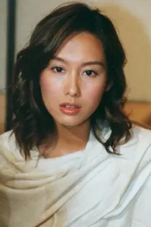 Athena Chu como: Mak Suet Yan