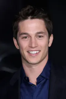 Bobby Campo como: Liam Pollok