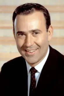 Carl Reiner como: Ele mesmo