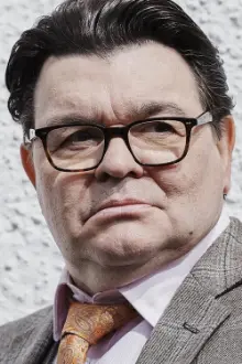 Jamie Foreman como: Johnny Dale