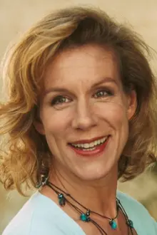 Juliet Stevenson como: Herself (voice)