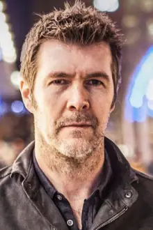 Rhod Gilbert como: 