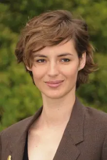 Louise Bourgoin como: Léa