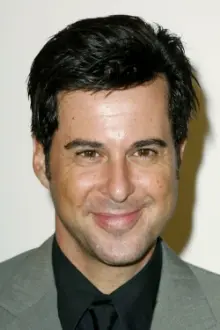 Jonathan Silverman como: Eugene Morris Jerome