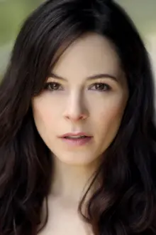 Elaine Cassidy como: Maud Lilly