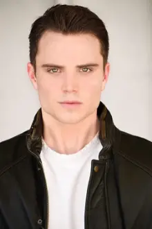 Cameron Deane Stewart como: Adam