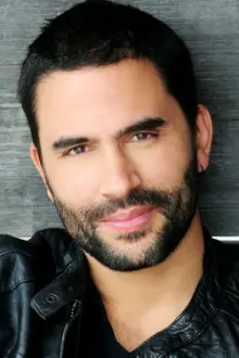 Ignacio Serricchio como: Lozano