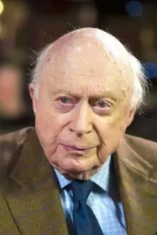 Norman Lloyd como: Aaron