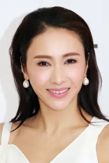 Gigi Lai como: Hougiya Yuk-ying