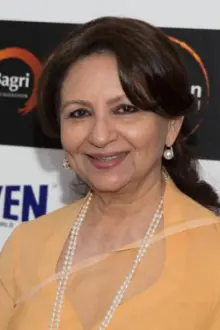 Sharmila Tagore como: 