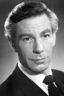 Michael Gough como: Betrand Russell