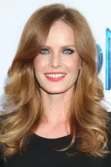 Rebecca Mader como: 