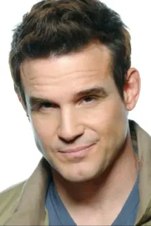 Eddie McClintock como: Owen Harper