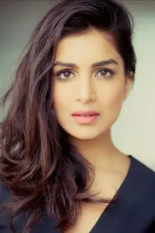 Pallavi Sharda como: Asha Maurya