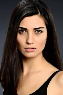 Tuba Büyüküstün como: Sühan Korludağ