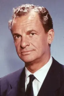 James Gregory como: Sergeant Shipley