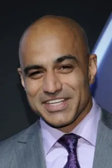 Faran Tahir como: Eden