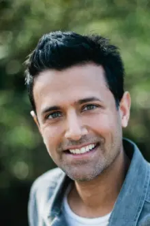 Navin Chowdhry como: Keiran