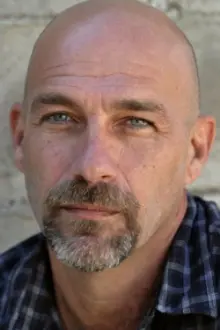 Kevin Gage como: Ward