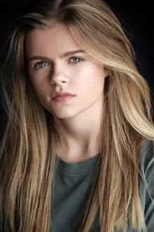 Lauren McNamara como: Natalie