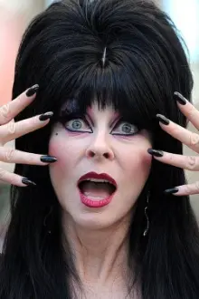 Cassandra Peterson como: 