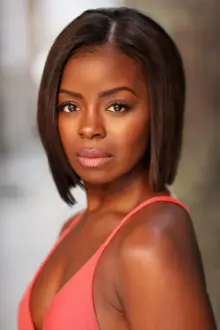 Erica Tazel como: Dee