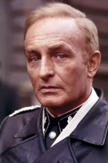 Anton Diffring como: Major Kenneth Cooper (as Anthony Diffring)