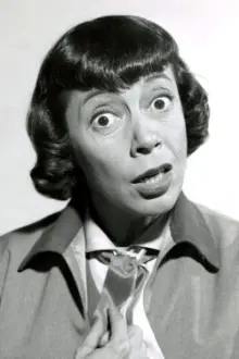 Imogene Coca como: 